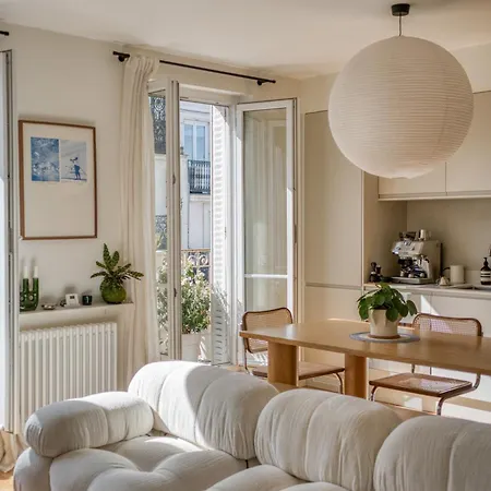 Apartment Lamarck Luxury Paris