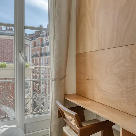 Lamarck Luxury Paris